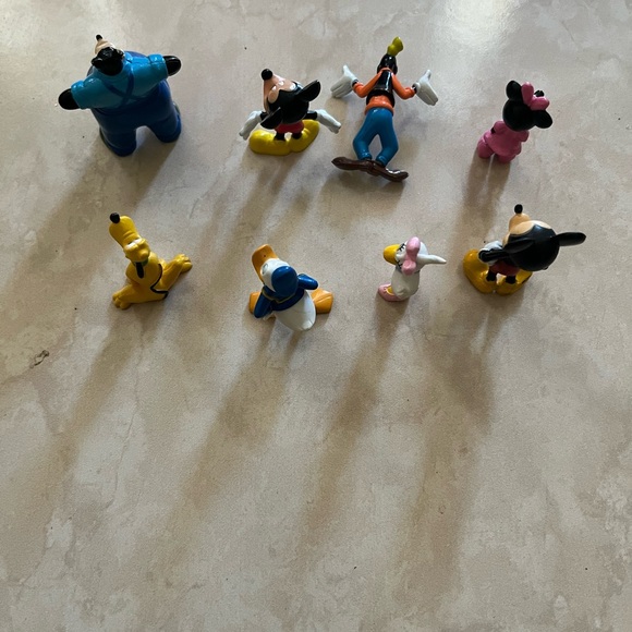 Disney Action Figure Set - Blue, Red, Yellow - Picture 4 of 4